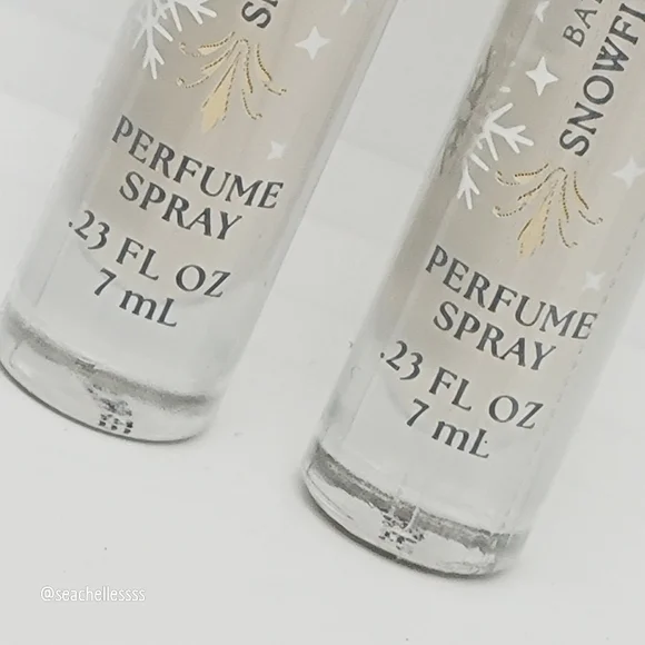 x 2 Bath & Body Works Snowflakes & Cashmere Perfume Spray Brand New - Picture 3 of 3